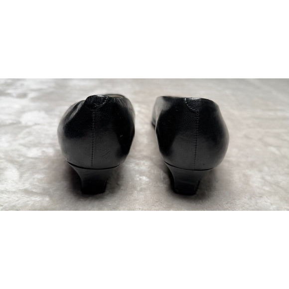 Ann Taylor Vintage Black Leather Cap Toe Kitten Heel Pumps Womens Size 7.5 N 80s - Picture 4 of 8